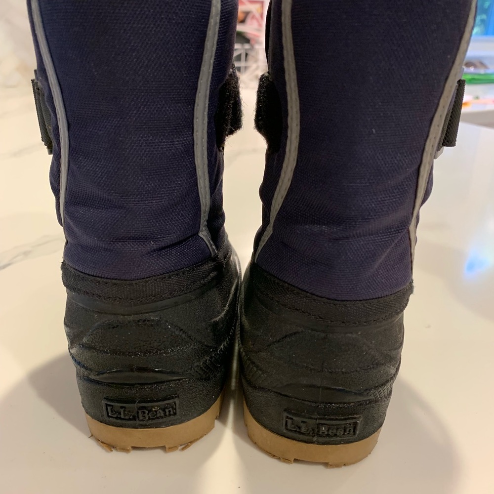 Toddler Sz. 9 LLBean boots , 2 remove-able liners